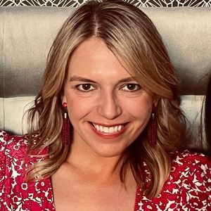 Meet your Posher, Cassandra